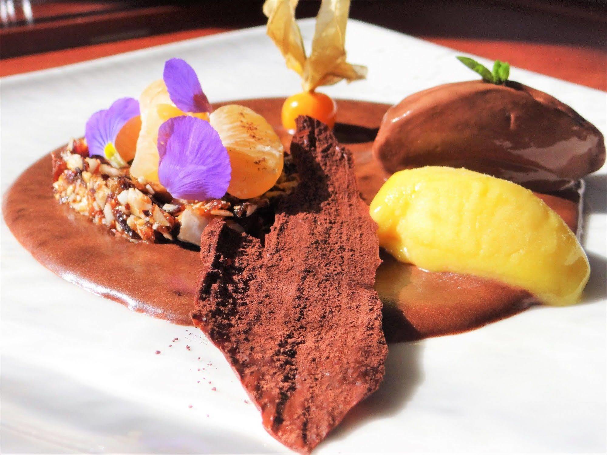 Viré Hotel Spa Frederic Carrion Et Sa Table Gastronomique מראה חיצוני תמונה