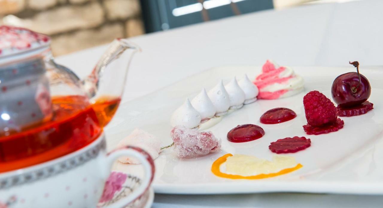 Viré Hotel Spa Frederic Carrion Et Sa Table Gastronomique מראה חיצוני תמונה