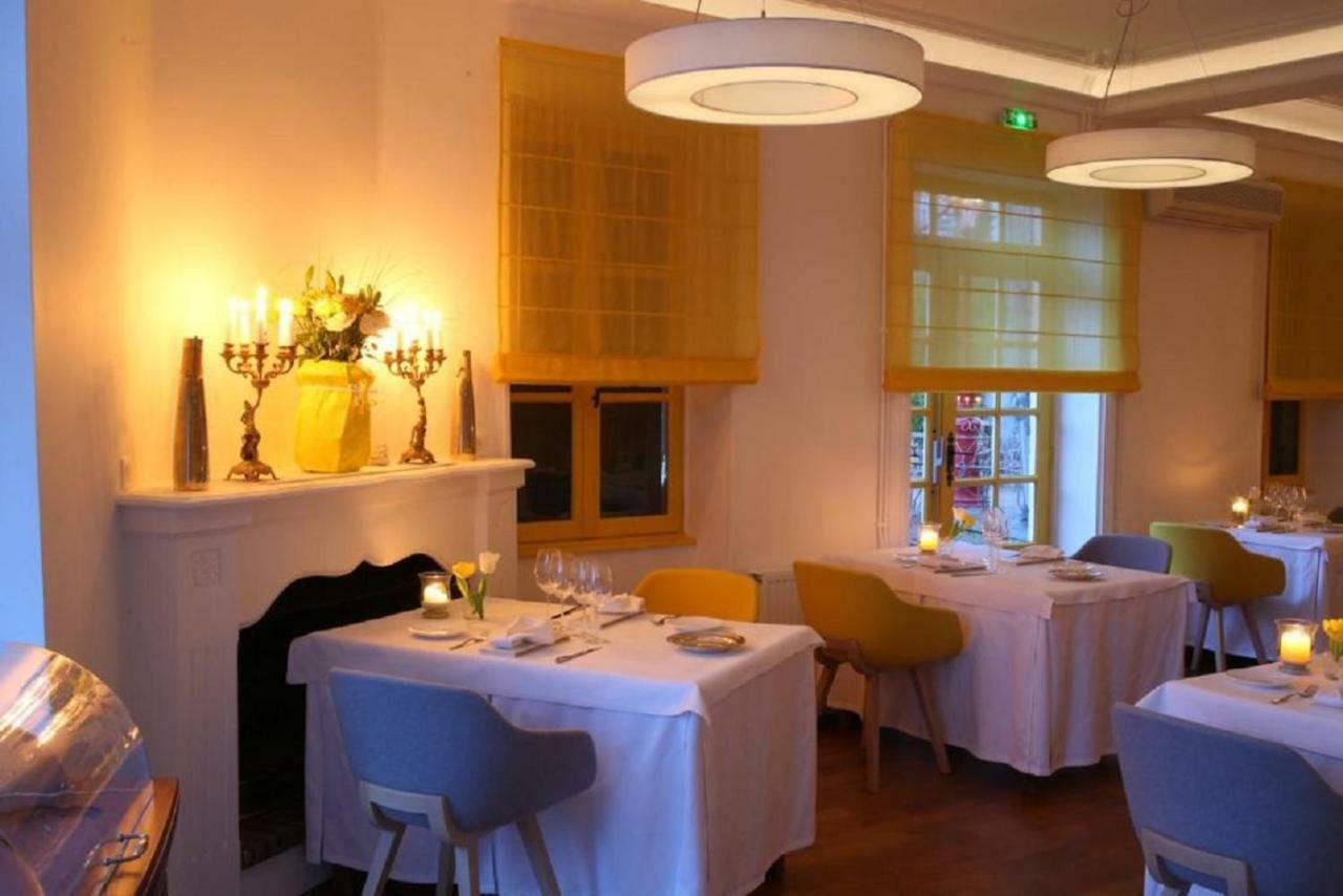 Viré Hotel Spa Frederic Carrion Et Sa Table Gastronomique מראה חיצוני תמונה
